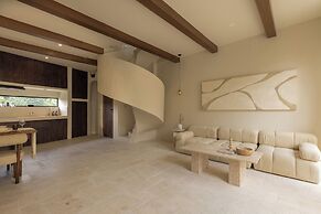 Romantic Tropical Villa Sawa  Pererenan