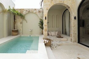 Romantic Tropical Villa Sawa  Pererenan