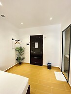 The 6N by Sky Hive