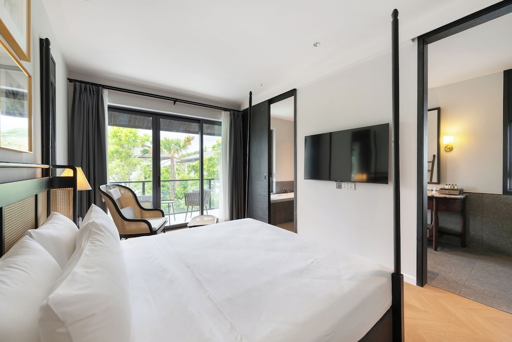Argo Pattaya Resort and Villas