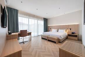 Argo Pattaya Resort and Villas
