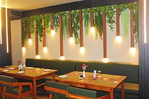 Hotel Pavitra