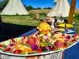Teepee Camp Lounky