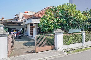 SPOT ON 94139 Nirma Guest House