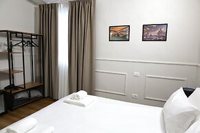 El Roy Garden Rooms