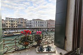 Rialto Grand Canal - Locz
