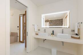 Ausentu Guest House