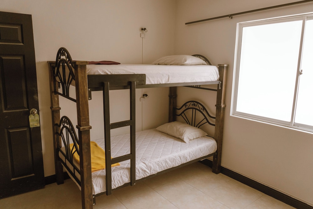 Tuki Hostel & Lounge
