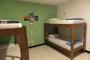 Tuki Hostel & Lounge