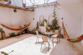 Tuki Hostel & Lounge
