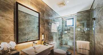Halo Bay Retreat
