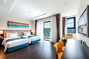 Halo Bay Retreat