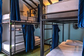 Traveler Hostel