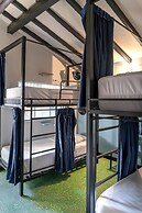 Traveler Hostel