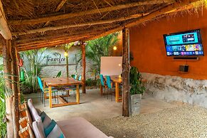 Traveler Hostel