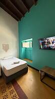 Traveler Hostel