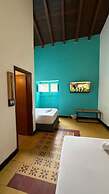 Traveler Hostel