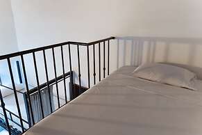 Traveler Hostel