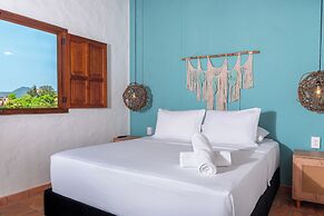 Traveler Hostel
