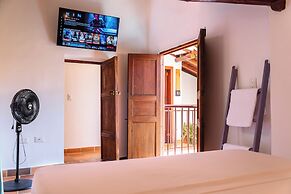 Traveler Hostel