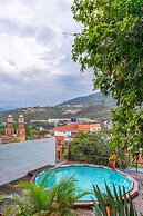 Traveler Hostel
