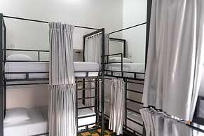 Traveler Hostel