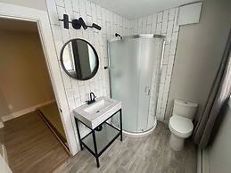 Newly Renovated 1br1ba With Asian Style