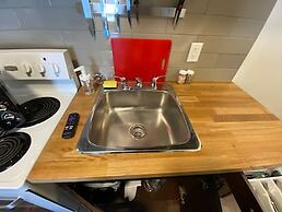 New Dt Apartment Walk To All