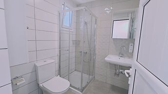 148 Lim- Stay Synergy House