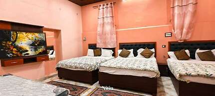 Rudraksha Kashi Inn By GRB