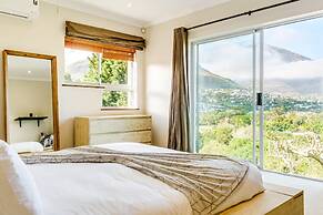 Charming Home With Mountain Views at Rivendell