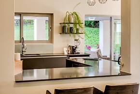 Charming Home With Mountain Views at Rivendell