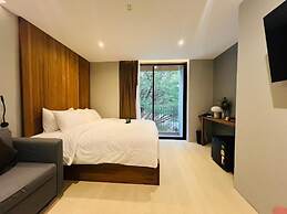 Woodstory Boutique Hotel