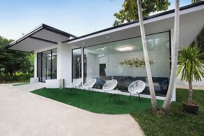 Nariya Bayfront Phuket