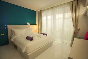 Nee Pool Villa