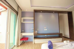 Nee Pool Villa