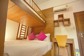 Nee Pool Villa