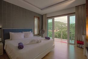 Nee Pool Villa