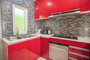 Nee Pool Villa
