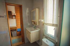 Nee Pool Villa