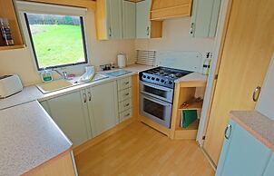Mobile Home - Sleeps 6 - Pets Ok - Parking