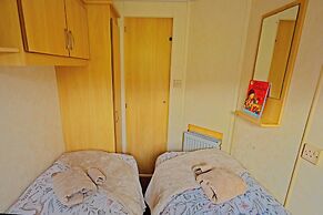 Mobile Home - Sleeps 6 - Pets Ok - Parking