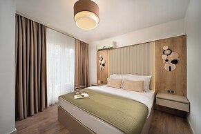 Marmada Suites