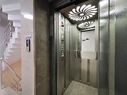 Marmada Suites