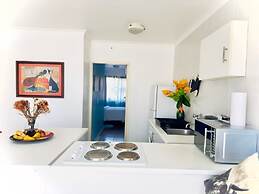 Caline VIP Beach Close