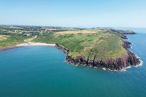 Sea Glass - 2 Bedroom Apartment - Manorbier