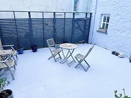 Sea Glass - 2 Bedroom Apartment - Manorbier