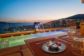 Sunset Shoreline Saranda Hotel
