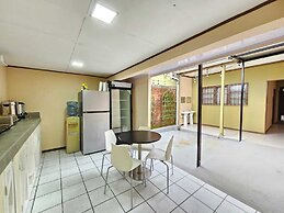 Hostel La Cali Inn