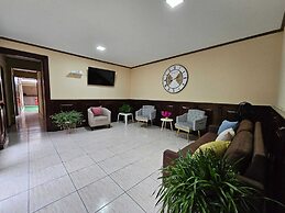 Hostel La Cali Inn